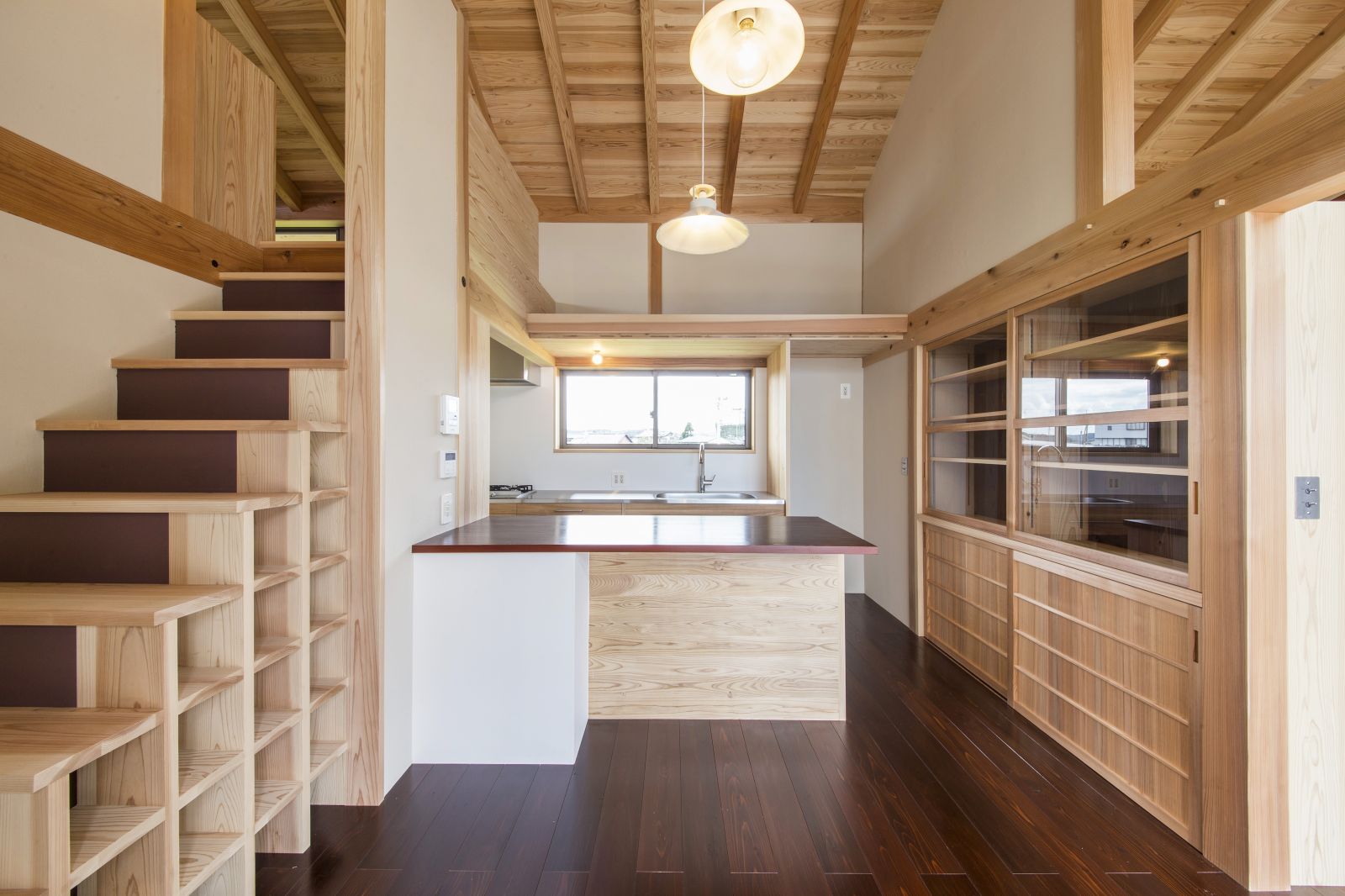 漆床の家 施工事例 浜松市で注文住宅なら石牧建築へ｜自然素材・天竜材｜